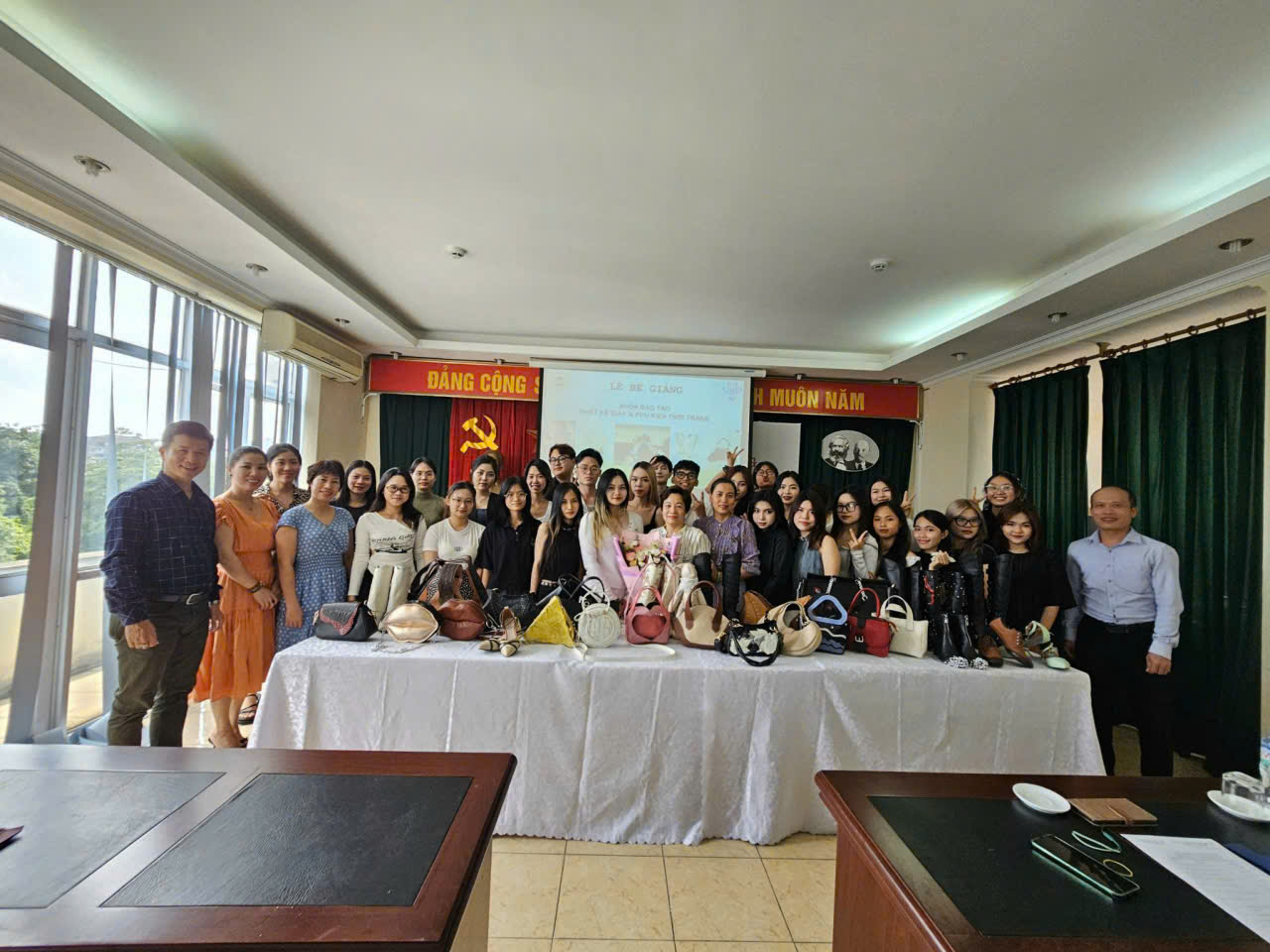 Thông báo về việc mời tham dự khóa đào tạo thiết kế mũ giày